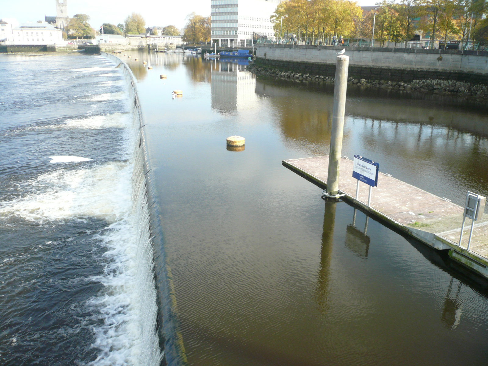 2016 10 River Shannon Limerick Sarsfield Lock and Weir