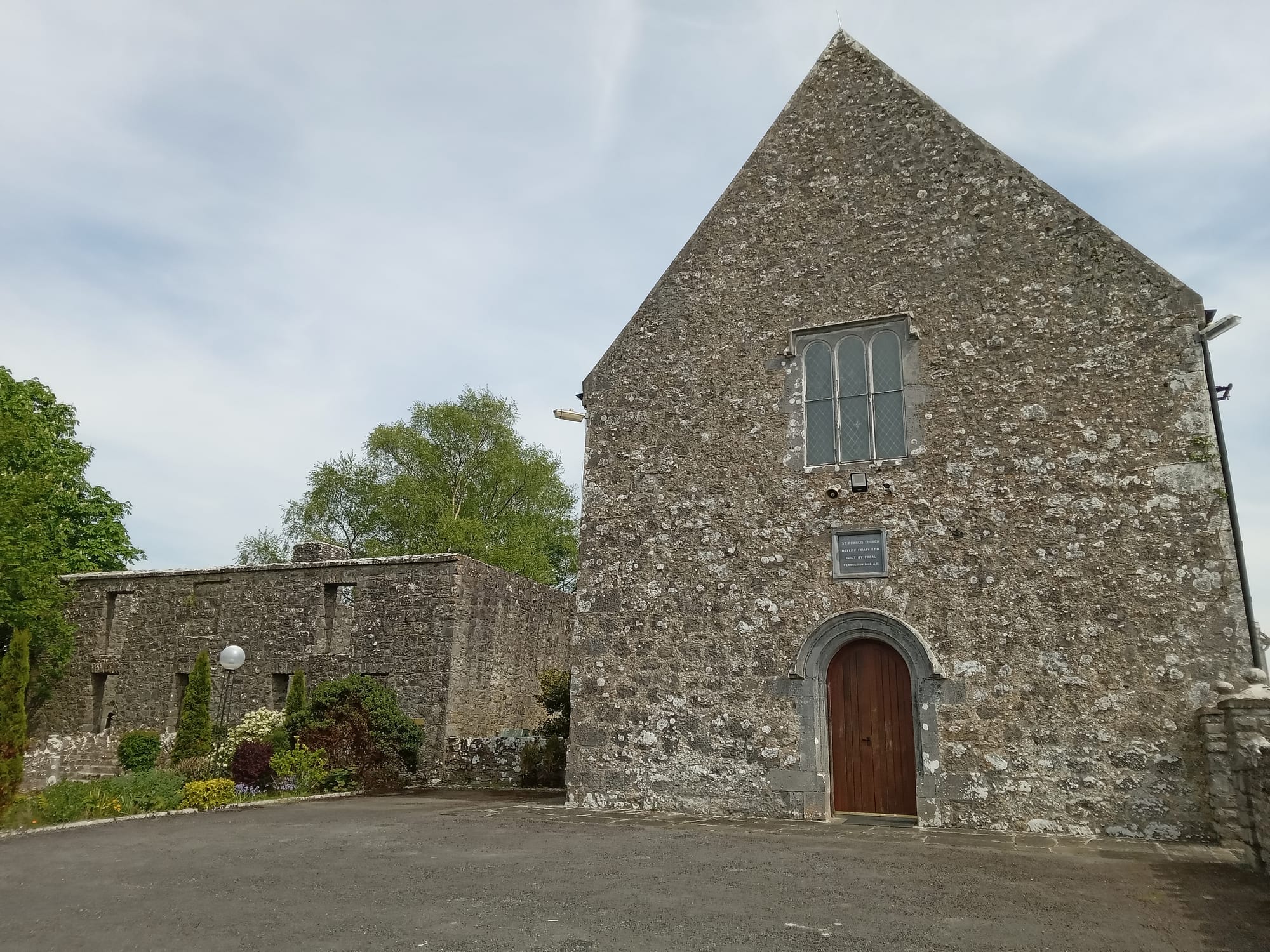 2025 04 29th River Shannon Meelick church and friary ruins
