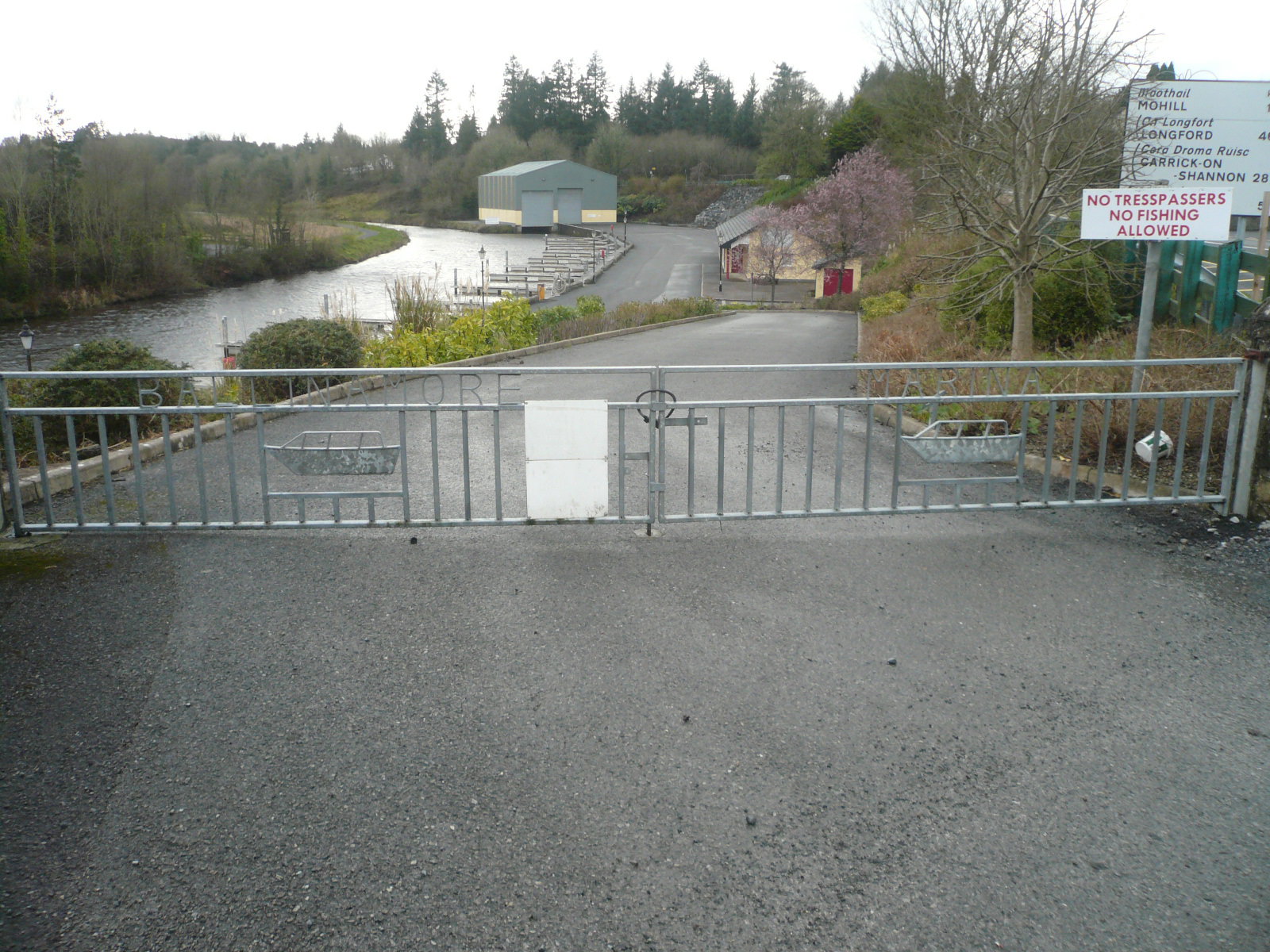 2016 04 Lough Erne Ballinamore Locaboat closed.1