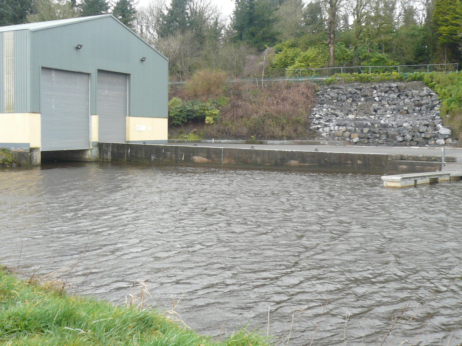 2016 04 Lough Erne Ballinamore Locaboat closed.3