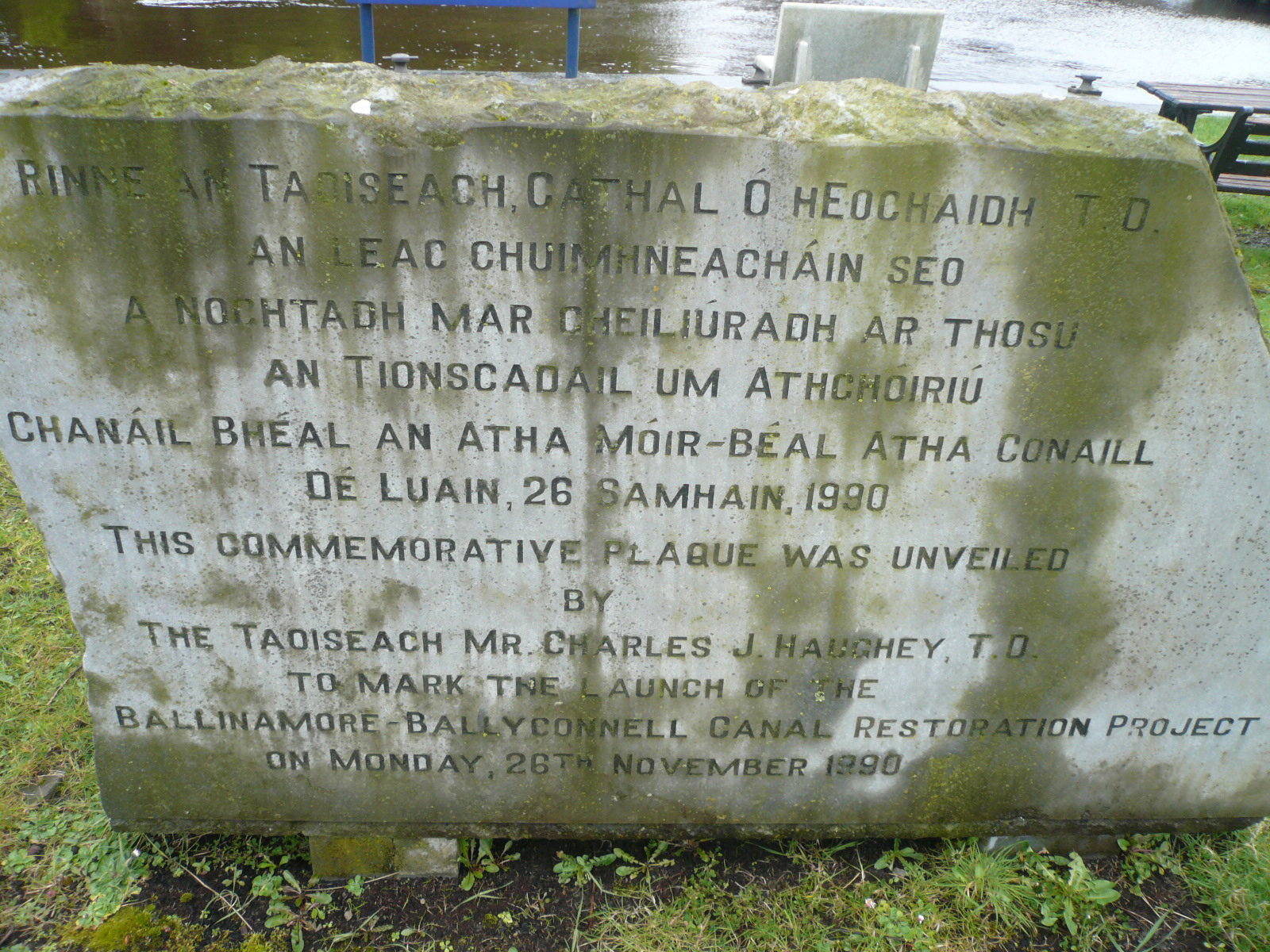 2016 04 Lough Erne Ballyconnel memorial to canal opening in 1990