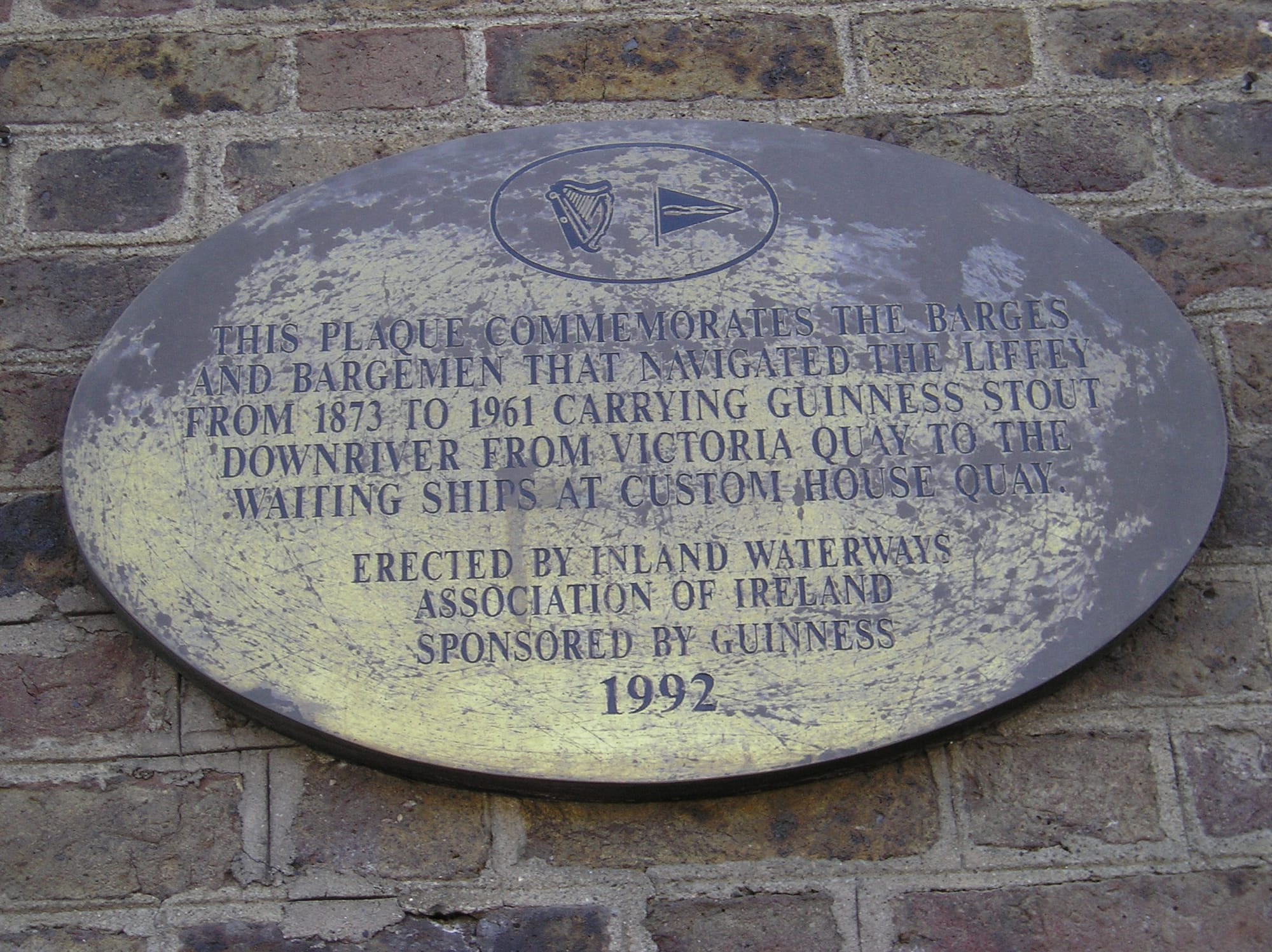 2005 IWAI Dublin memorial to the boatmen of the River Liffey