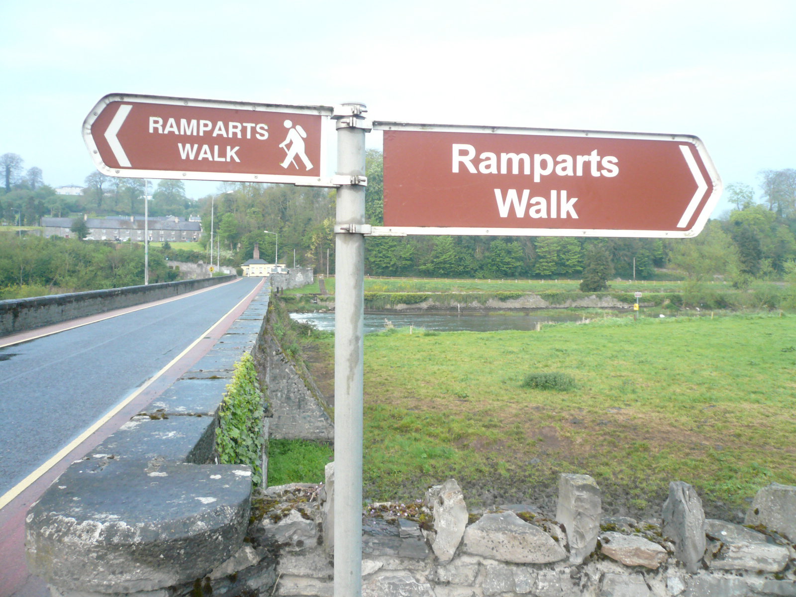 2017 05 Boyne Navigation, Slane