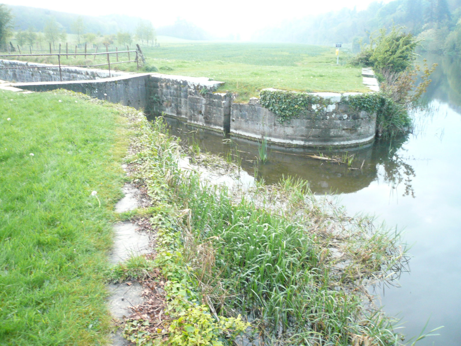 2017 05 Boyne Navigation, Slane Lock