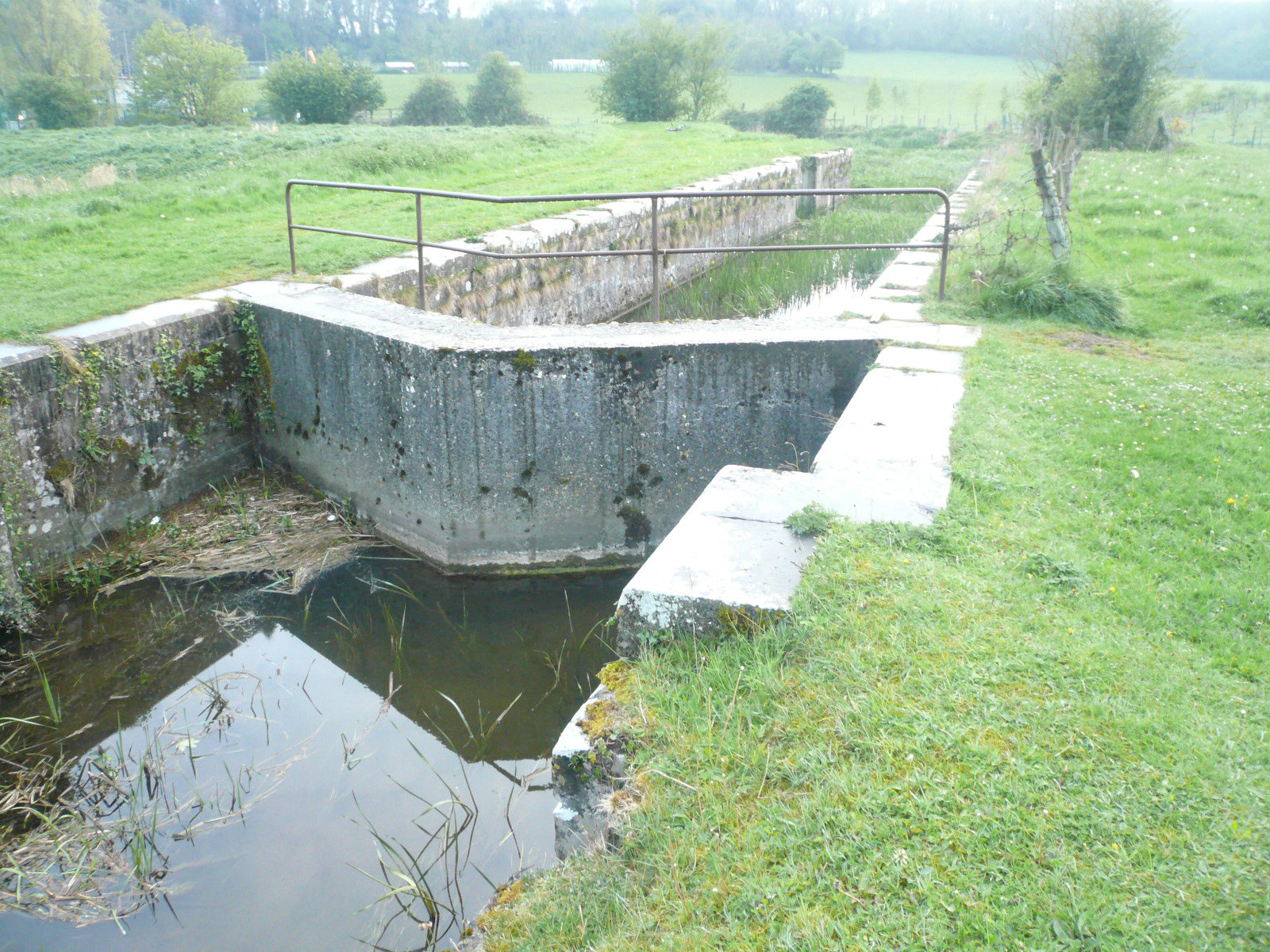 2017 05 Boyne Navigation, Slane Lock