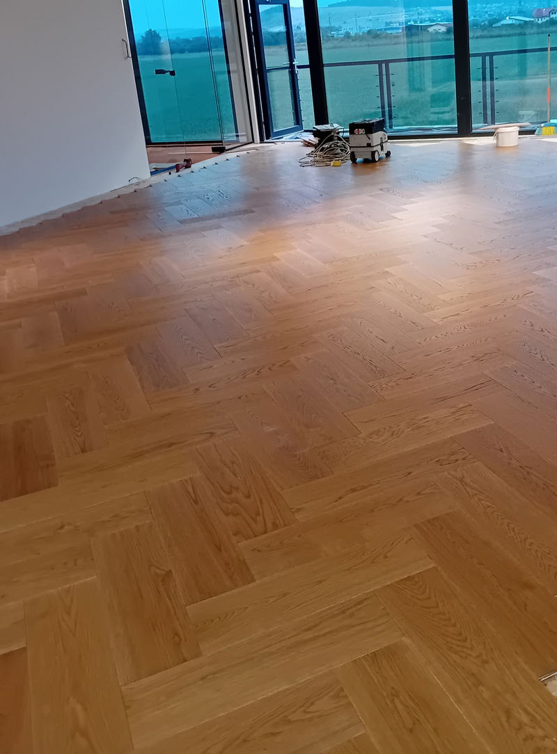 PARCHET STRATIFICAT RECOMAND