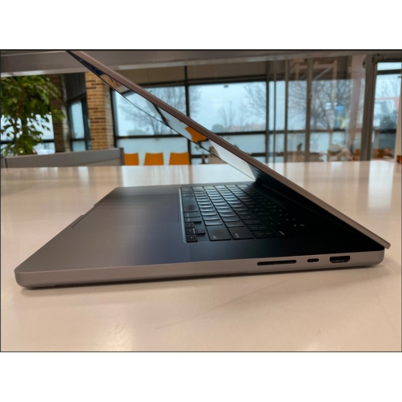 Apple Macbook Pro A2485 - M1 Pro - 16GB de RAM
