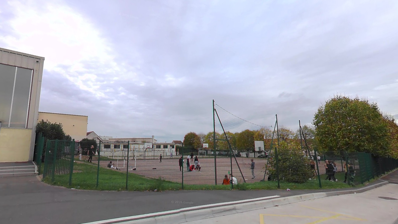 REMPLACER LE TERRAIN D'ÉVOLUTION (PLATEAU) DU COLLÈGE SISLEY PAR UN PARKING
