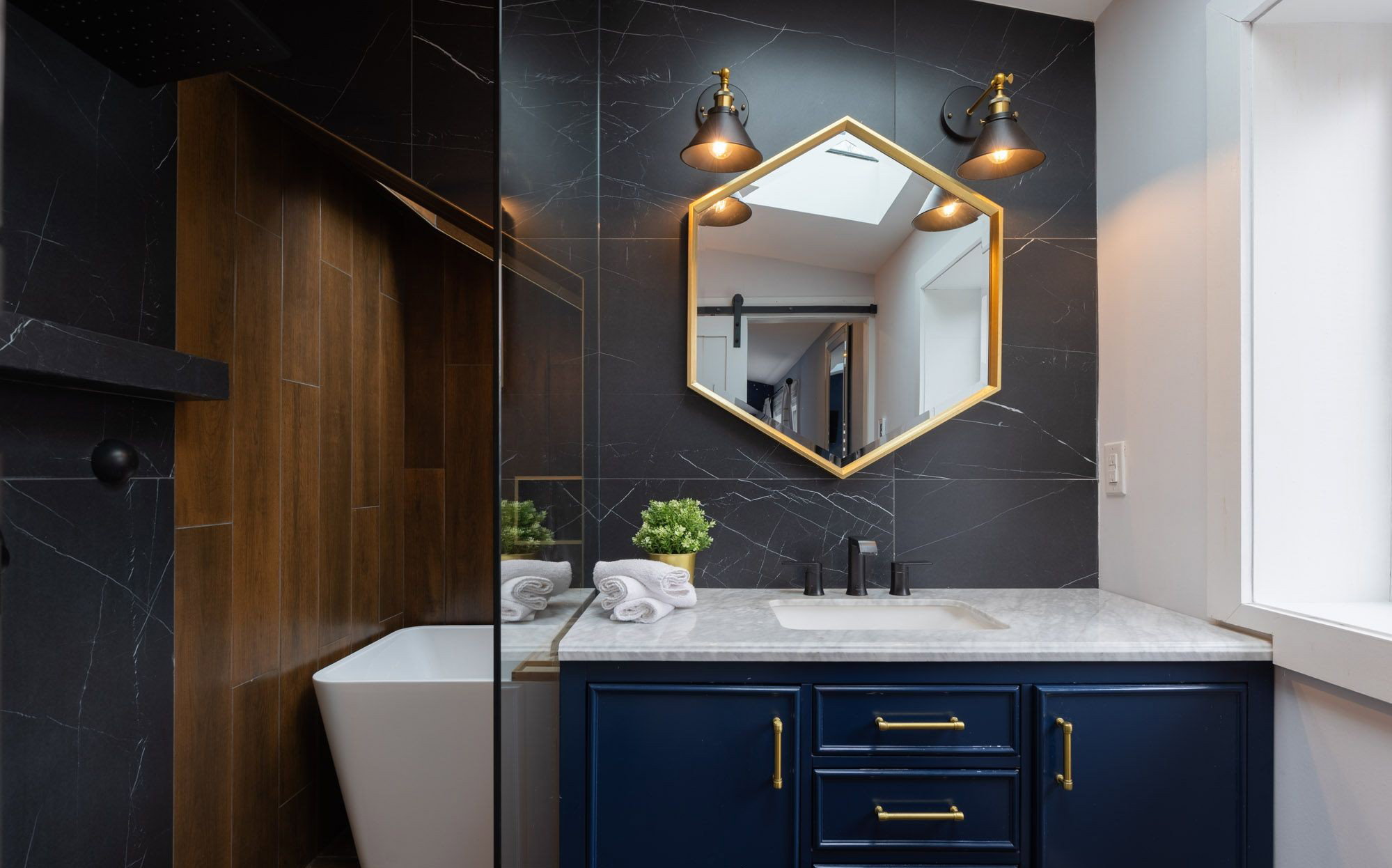 Kitchen & Bathroom