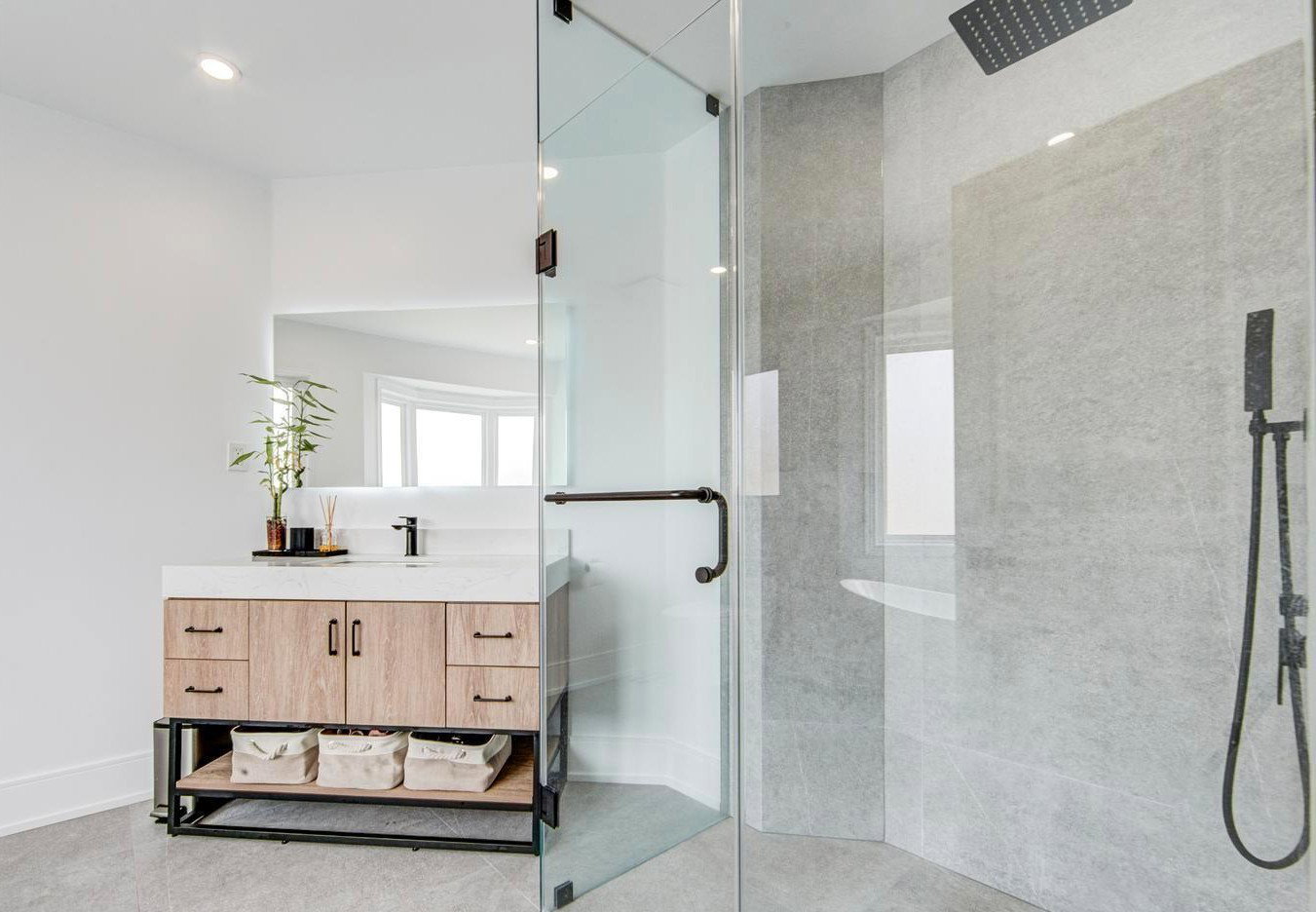Powder Room and 3-4 Piece Bathroom Renovation