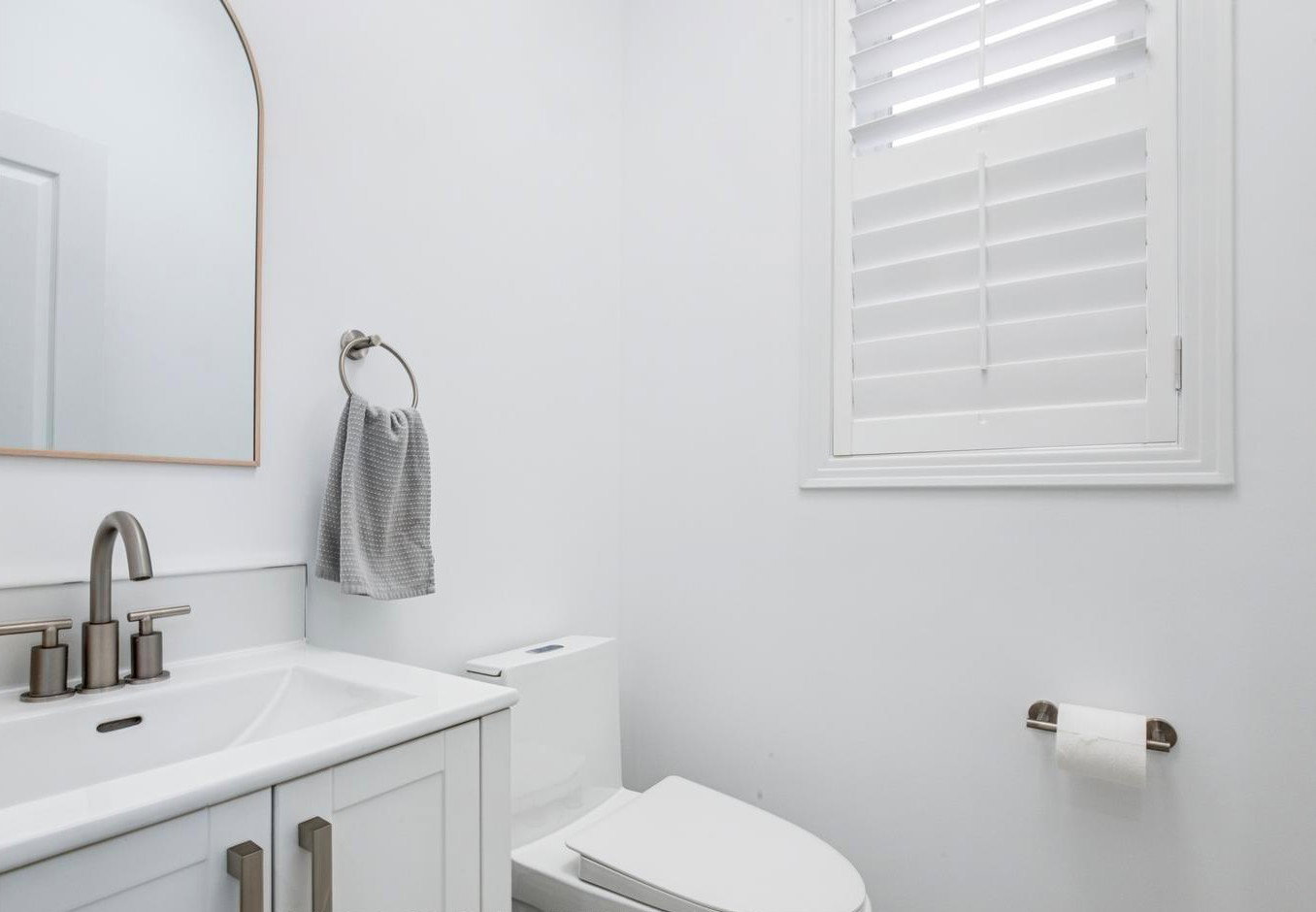 Powder Room and 3-4 Piece Bathroom Renovation