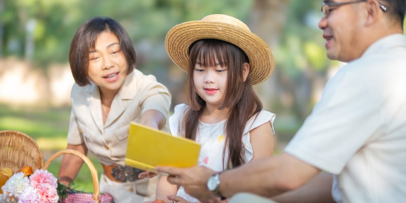 Guahu guinaiya hao Nana yan Tata
“I Love You, Grandma and Grandpa”