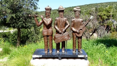 אודות