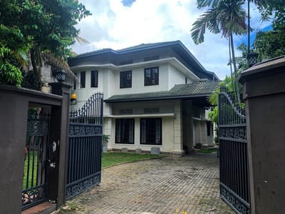 VILLA HOUSE FOR SALE IN KALUBOWILA