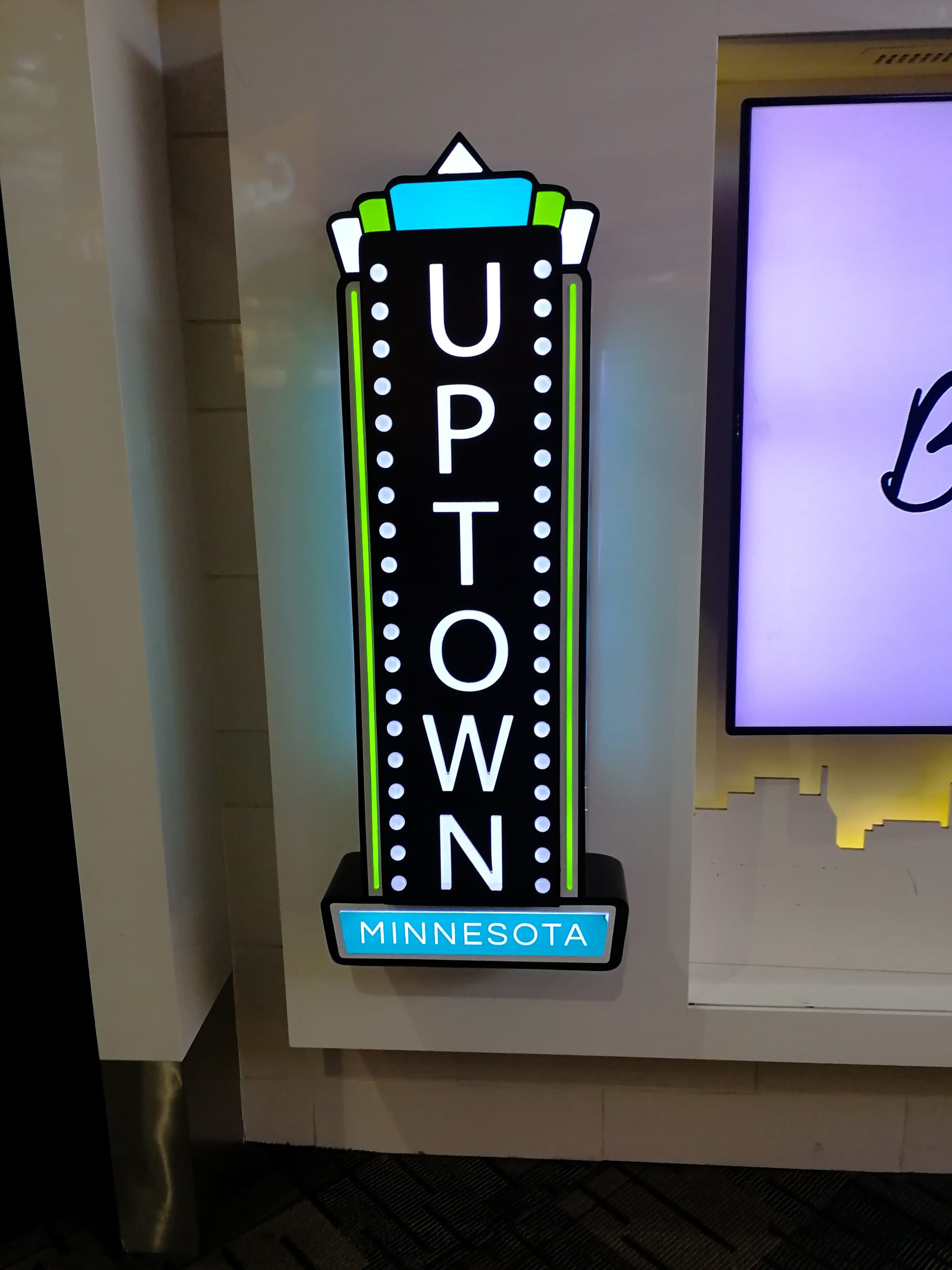 Uptown-Sign at MSP-Airport