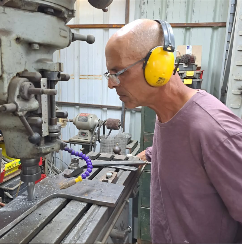 ברק גלוסקא - פסל וצייר