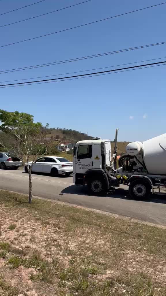 Obra executada no condomínio residencial Recanto Santa Bárbara - Jambeiro/SP
