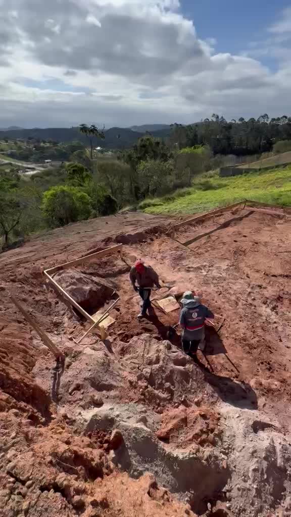 Obra executada no condomínio residencial Recanto Santa Bárbara - Jambeiro/SP