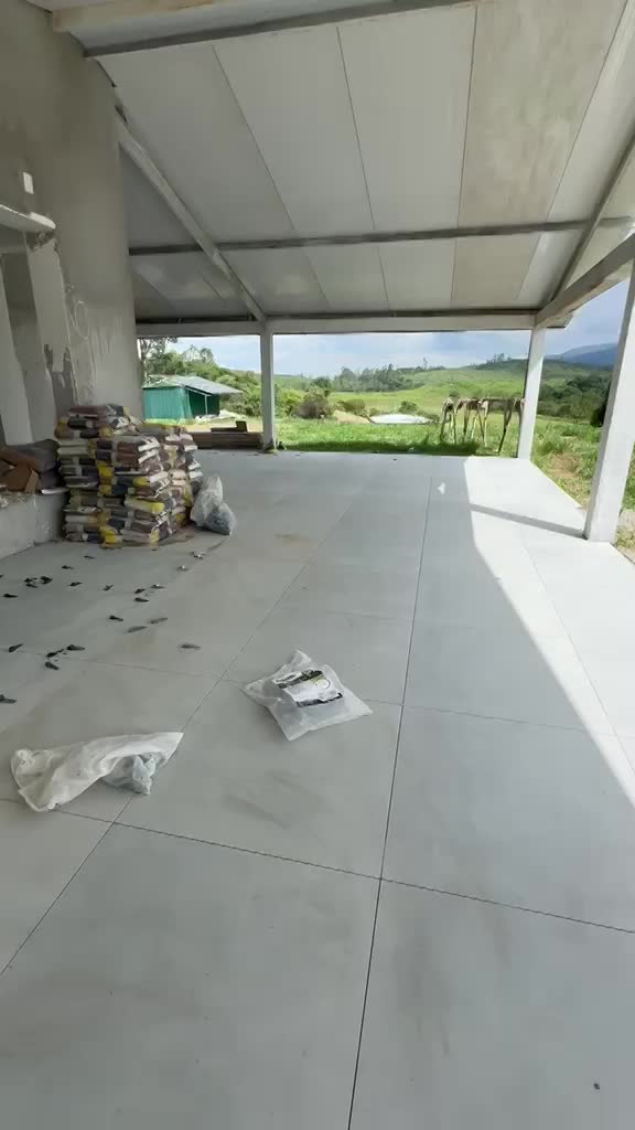 Obra em andamento no condomínio aeronáutico Ipuã