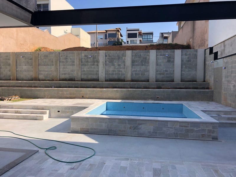 Obra executada no condomínio Montserrat - Urbanova/SJC