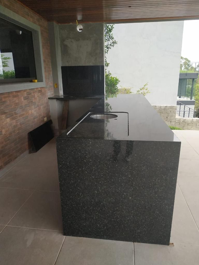 Execução de um espaço gourmet e rampa de garagem  no condomínio Recanto Santa Bárbara - Jambeiro/SP