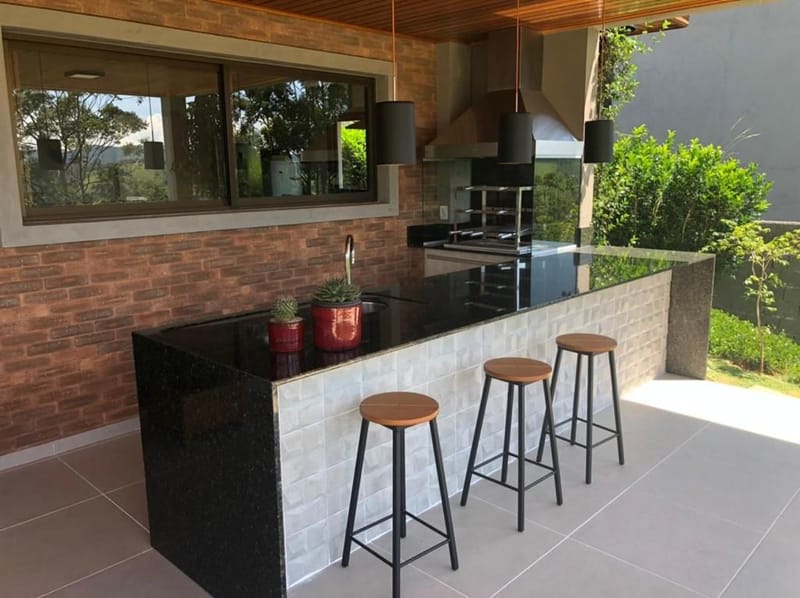 Execução de um espaço gourmet e rampa de garagem  no condomínio Recanto Santa Bárbara - Jambeiro/SP