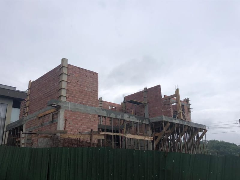 Obra executada no condomínio Monte Carlo - Urbanova/SP