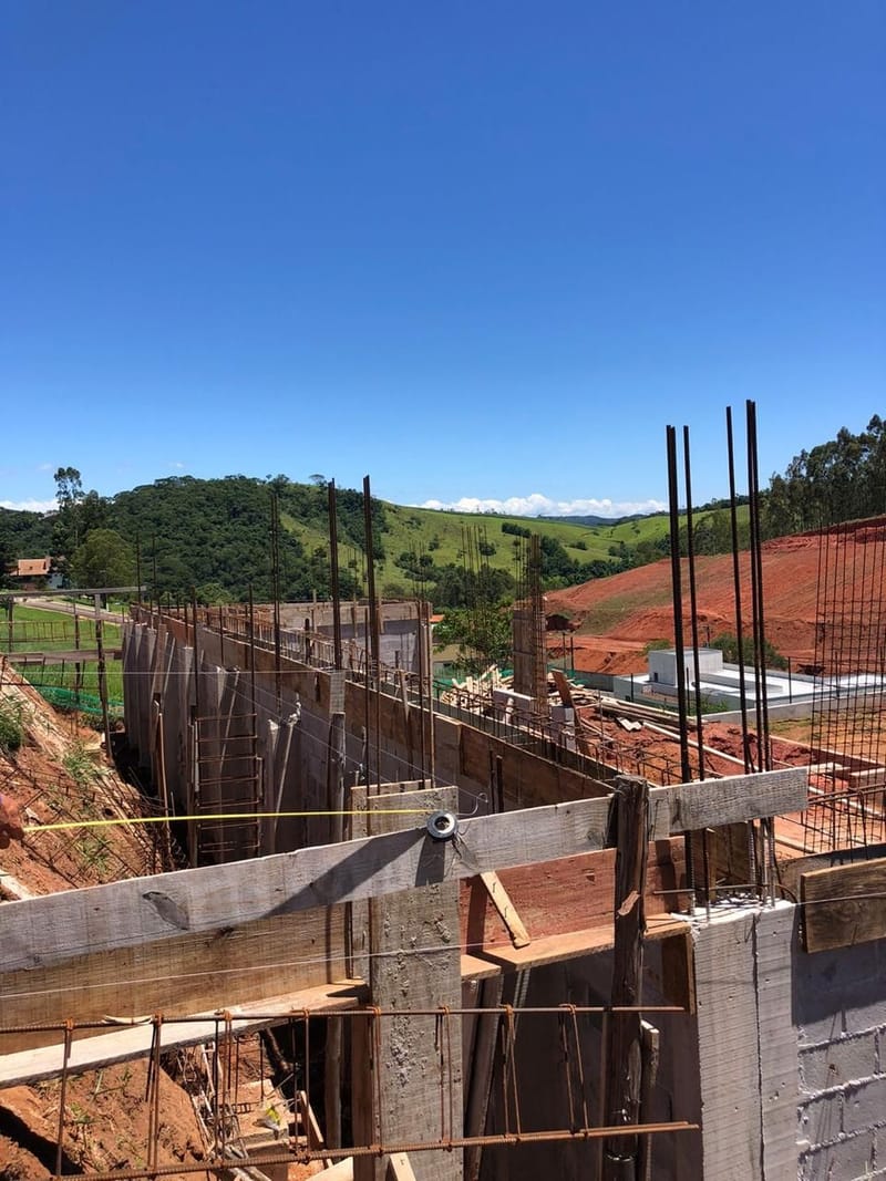 Casa Alto padrão no condomínio residencial São Francisco - Jambeiro