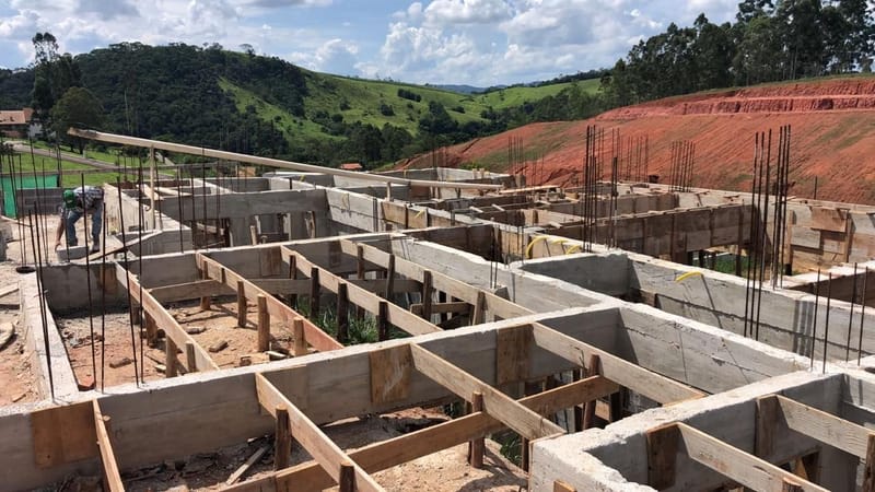 Casa Alto padrão no condomínio residencial São Francisco - Jambeiro