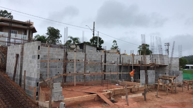 Casa Alto padrão no condomínio residencial São Francisco - Jambeiro