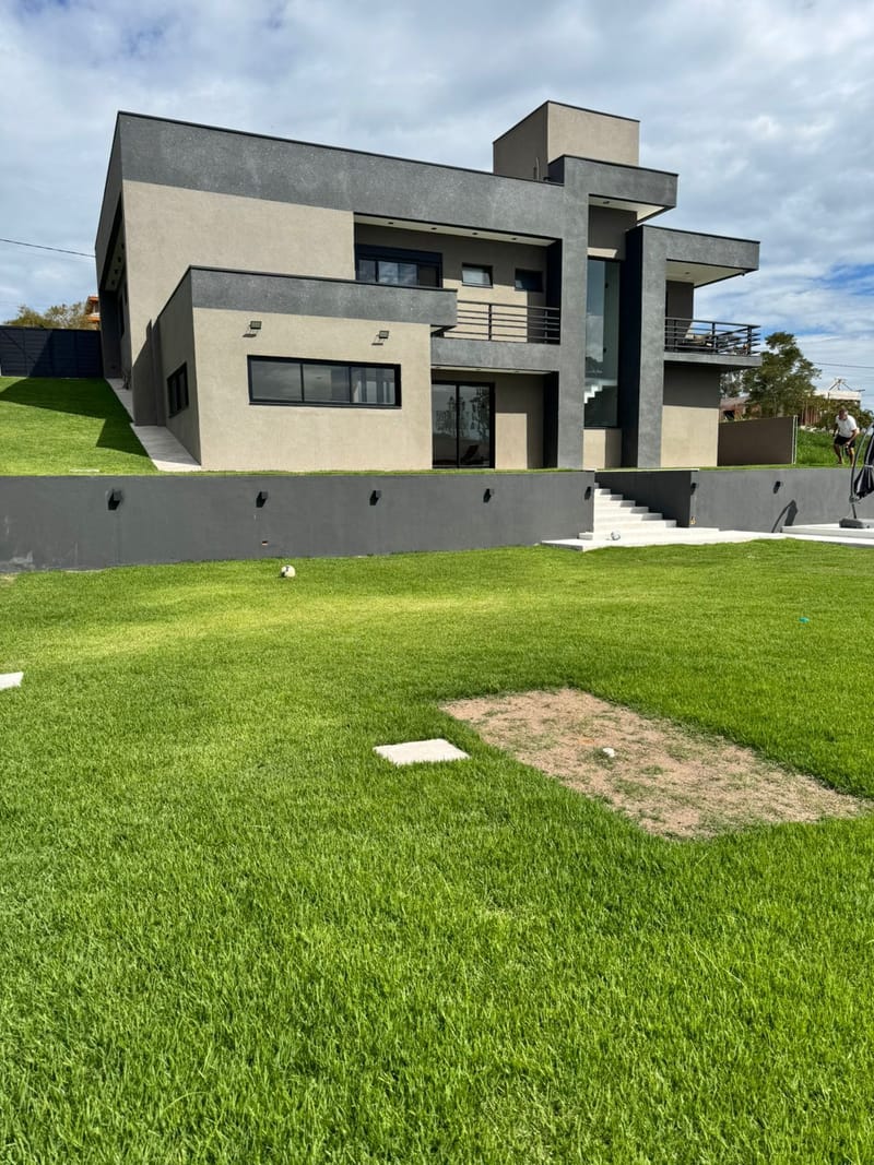 Casa Alto padrão no condomínio residencial São Francisco - Jambeiro