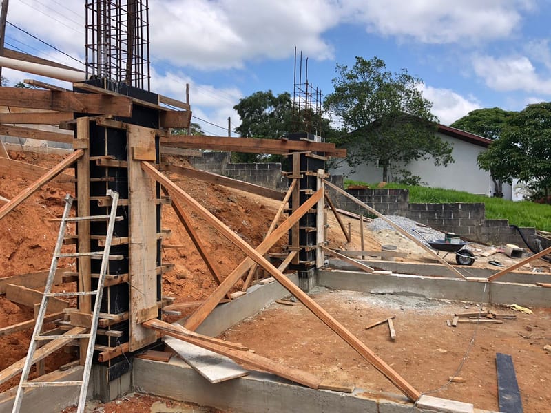 Casa alto padrão executada no condomínio residencial Santa Bárbara - Jambeiro/SP