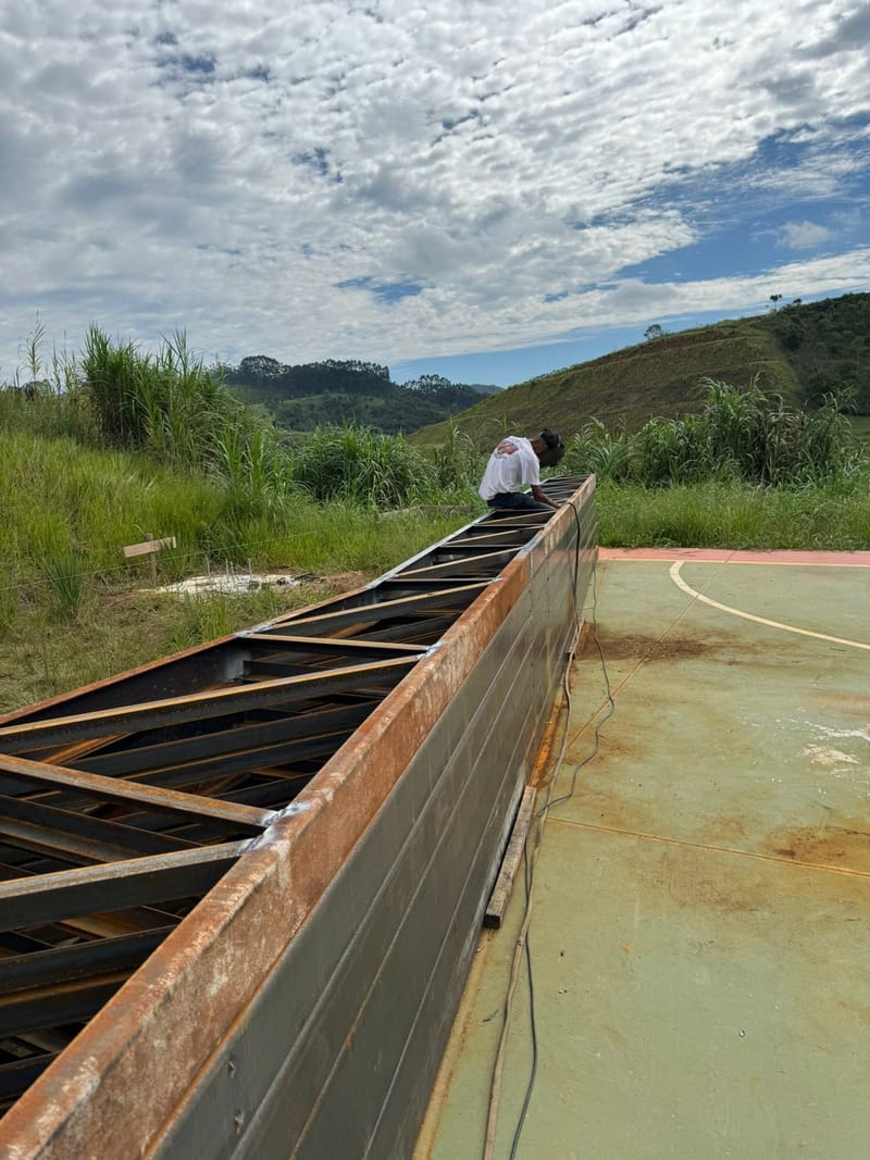 Obra de uma quadra Poliesportiva no munícipio de Jambeiro/SP