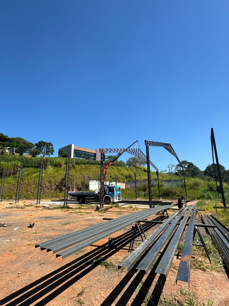 Obra de uma quadra Poliesportiva no munícipio de Jambeiro/SP