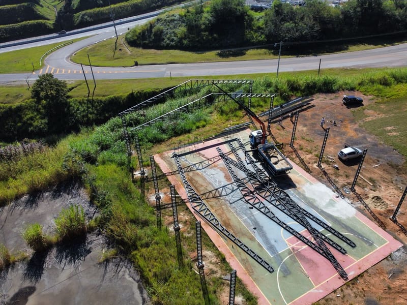 Obra de uma quadra Poliesportiva no munícipio de Jambeiro/SP