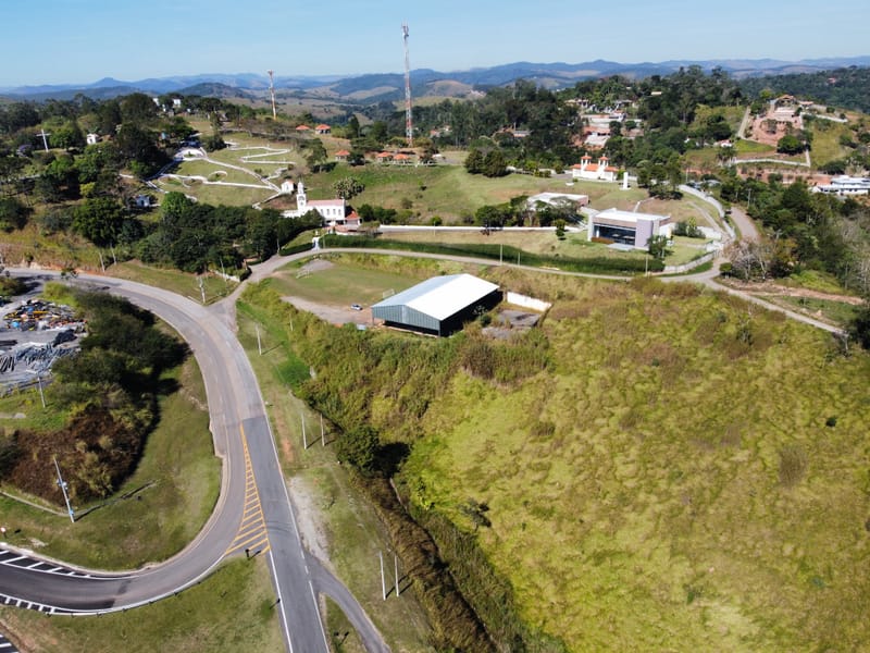 Obra de uma quadra Poliesportiva no munícipio de Jambeiro/SP