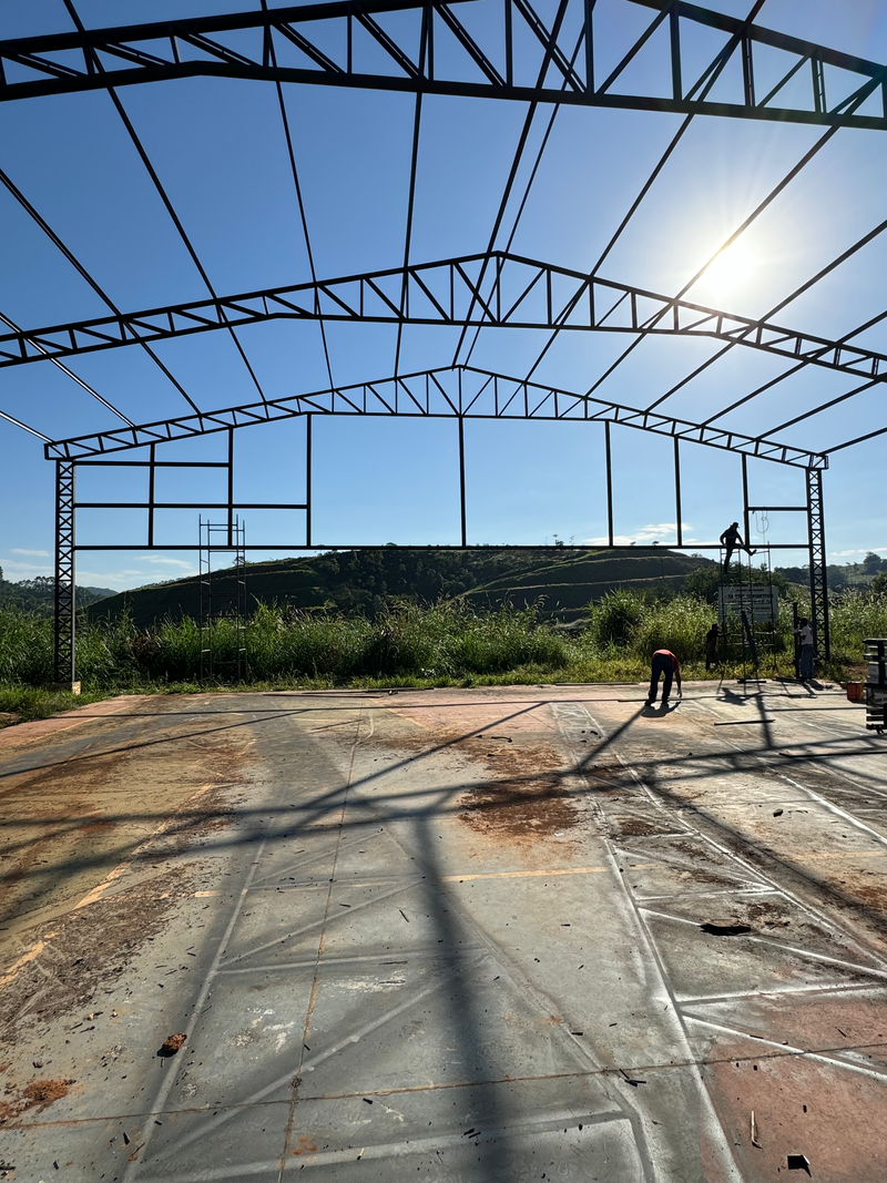 Obra de uma quadra Poliesportiva no munícipio de Jambeiro/SP