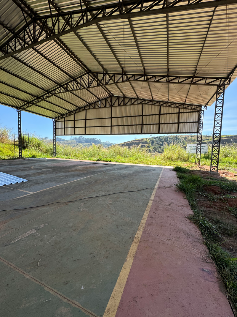 Obra de uma quadra Poliesportiva no munícipio de Jambeiro/SP