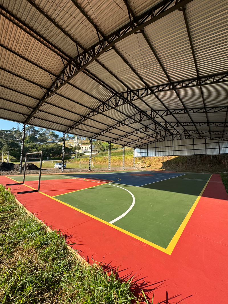 Obra de uma quadra Poliesportiva no munícipio de Jambeiro/SP