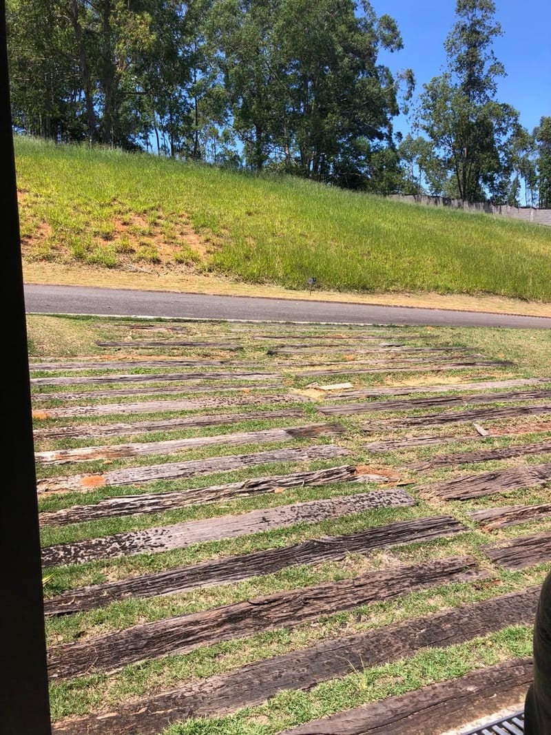 Execução de um espaço gourmet e rampa de garagem  no condomínio Recanto Santa Bárbara - Jambeiro/SP