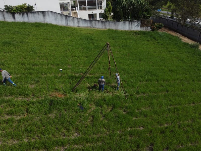 Obra executada no condomínio residencial Recanto Santa Bárbara - Jambeiro/SP