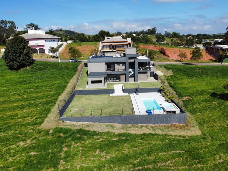 Casa Alto padrão no condomínio residencial São Francisco - Jambeiro