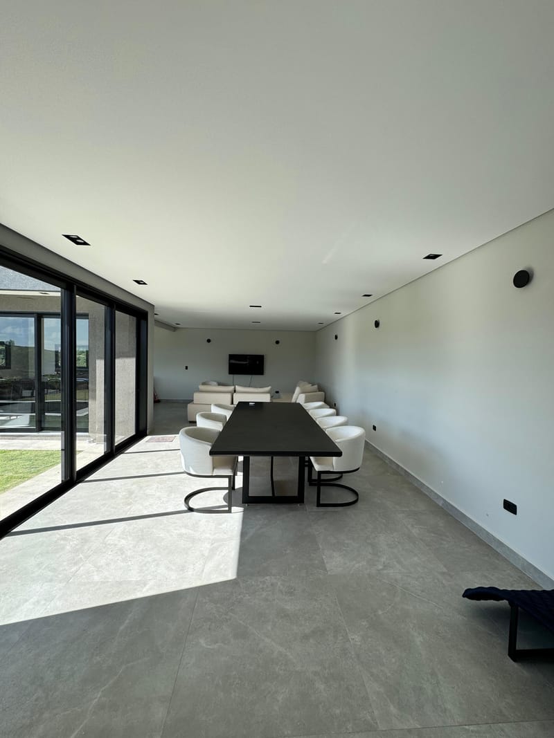 Casa Alto padrão no condomínio residencial São Francisco - Jambeiro
