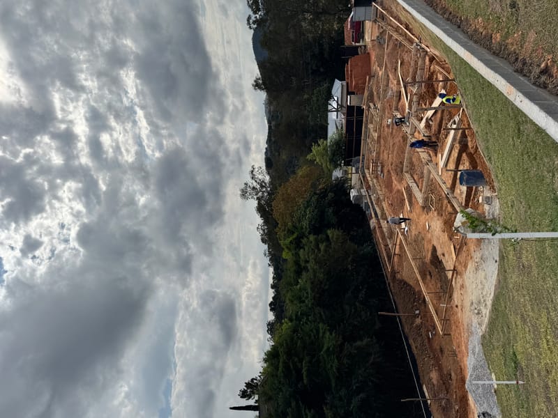 Obra executada no condomínio residencial Recanto Santa Bárbara - Jambeiro/SP