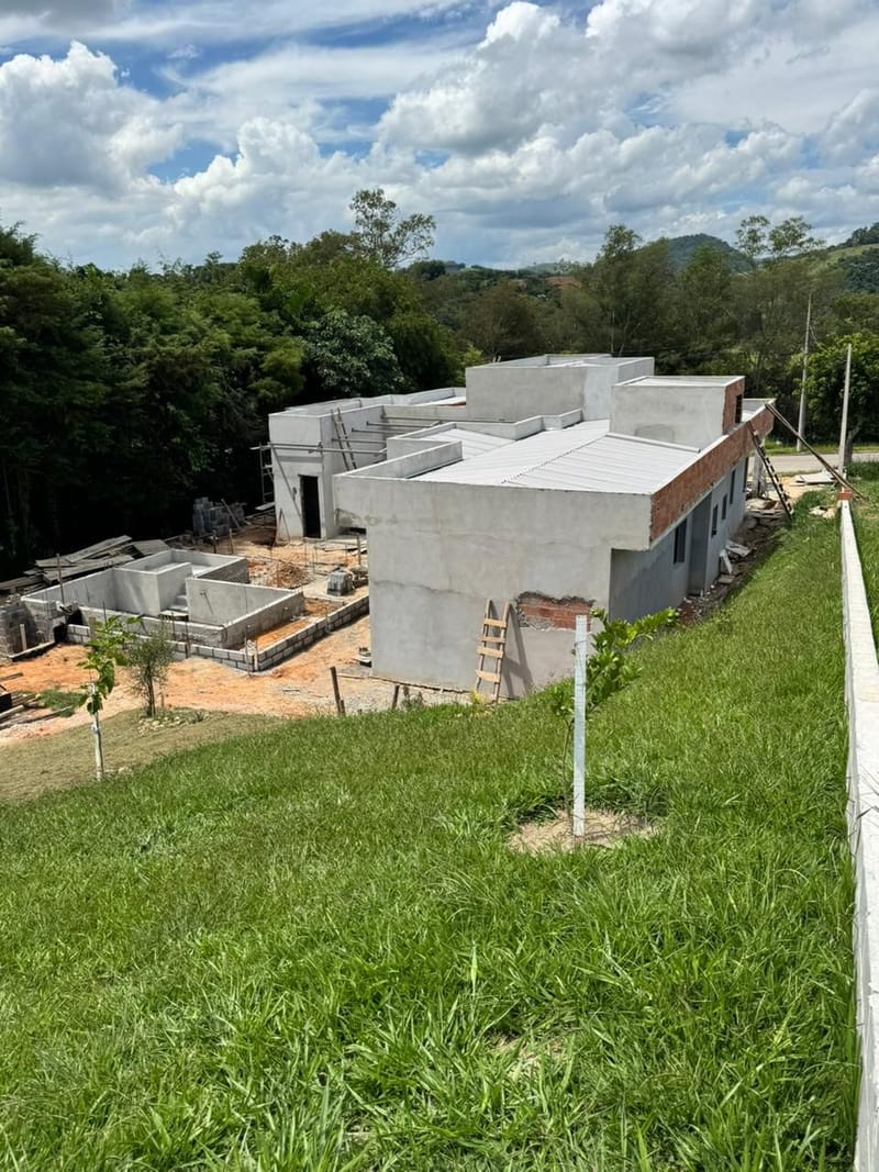 Obra executada no condomínio residencial Recanto Santa Bárbara - Jambeiro/SP