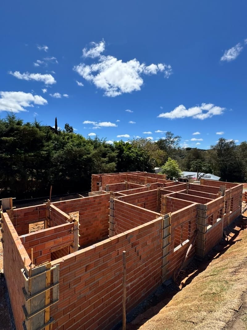 Obra executada no condomínio residencial Recanto Santa Bárbara - Jambeiro/SP