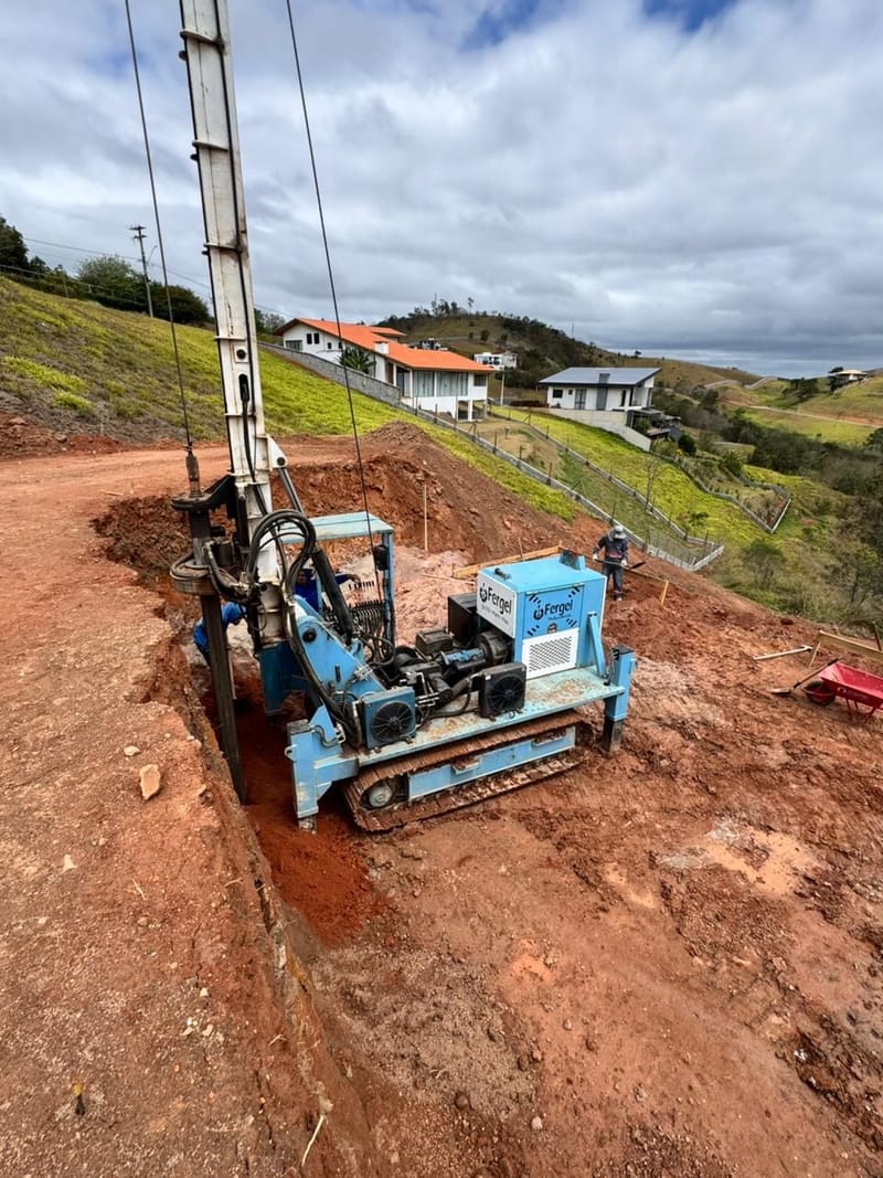 Obra executada no condomínio residencial Recanto Santa Bárbara - Jambeiro/SP