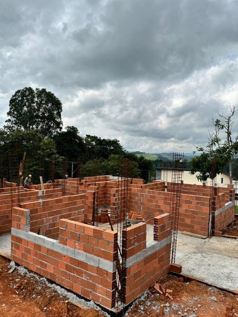 Obra executada no condomínio residencial Recanto Santa Bárbara - Jambeiro/SP