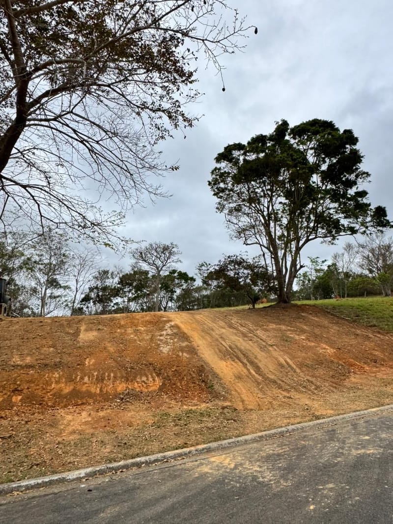 Obra executada no condomínio residencial Recanto Santa Bárbara - Jambeiro/SP