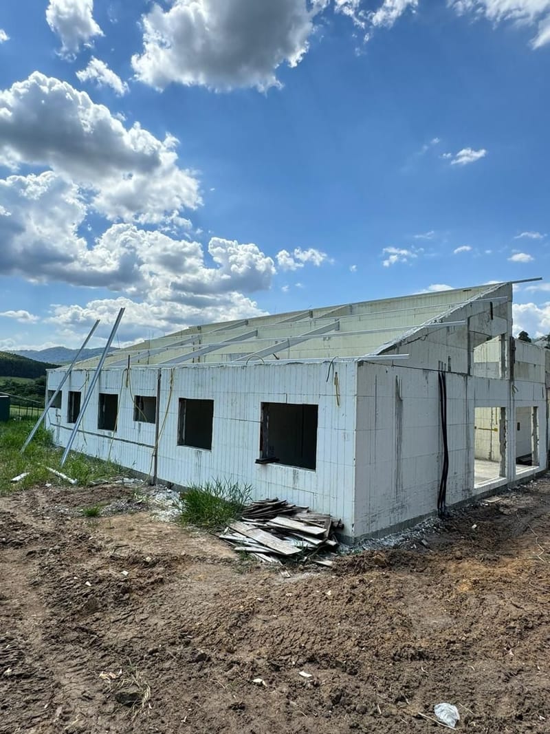Obra em andamento no condomínio aeronáutico Ipuã